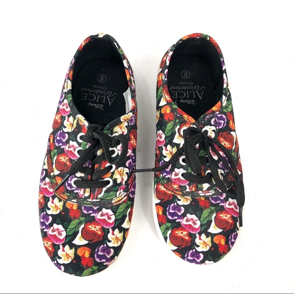 Disney Alice in Wonderland sneakers size 6 - Picture 2 of 8